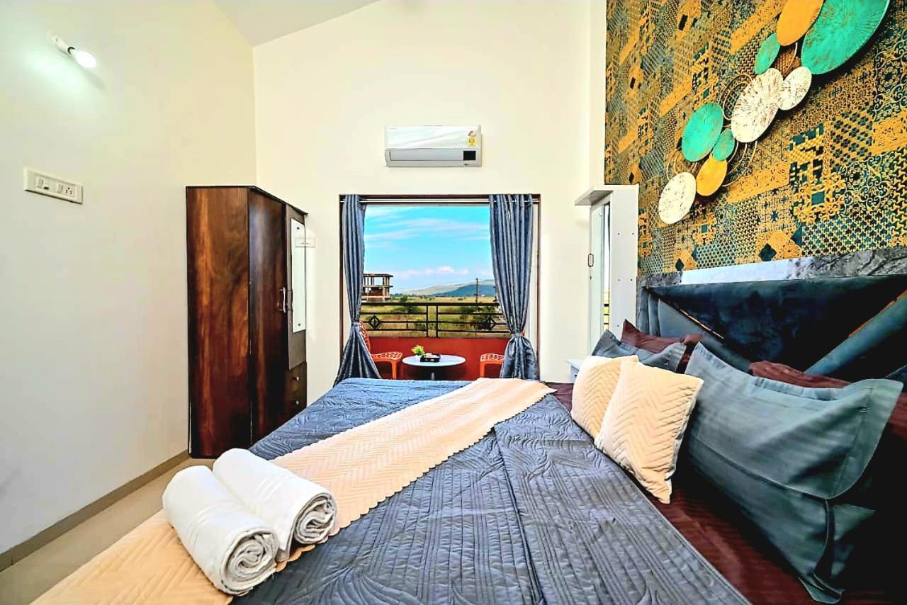 Ll Empyrean Ll Airawat Ll 2bhk Ll Ac Ll Private Pool Ll Wifi Ll * Lonavala